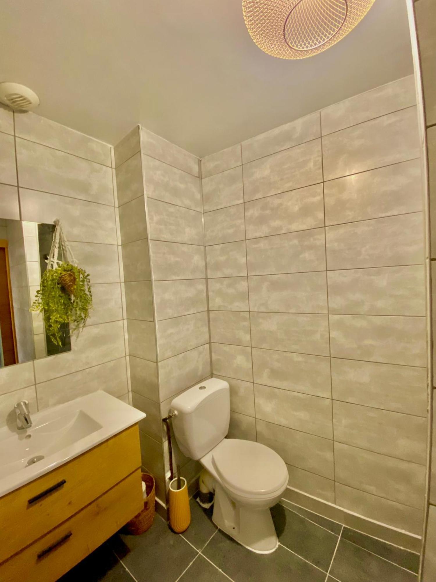 Appartement Chloe Du Lac Montferrat  Exterior photo