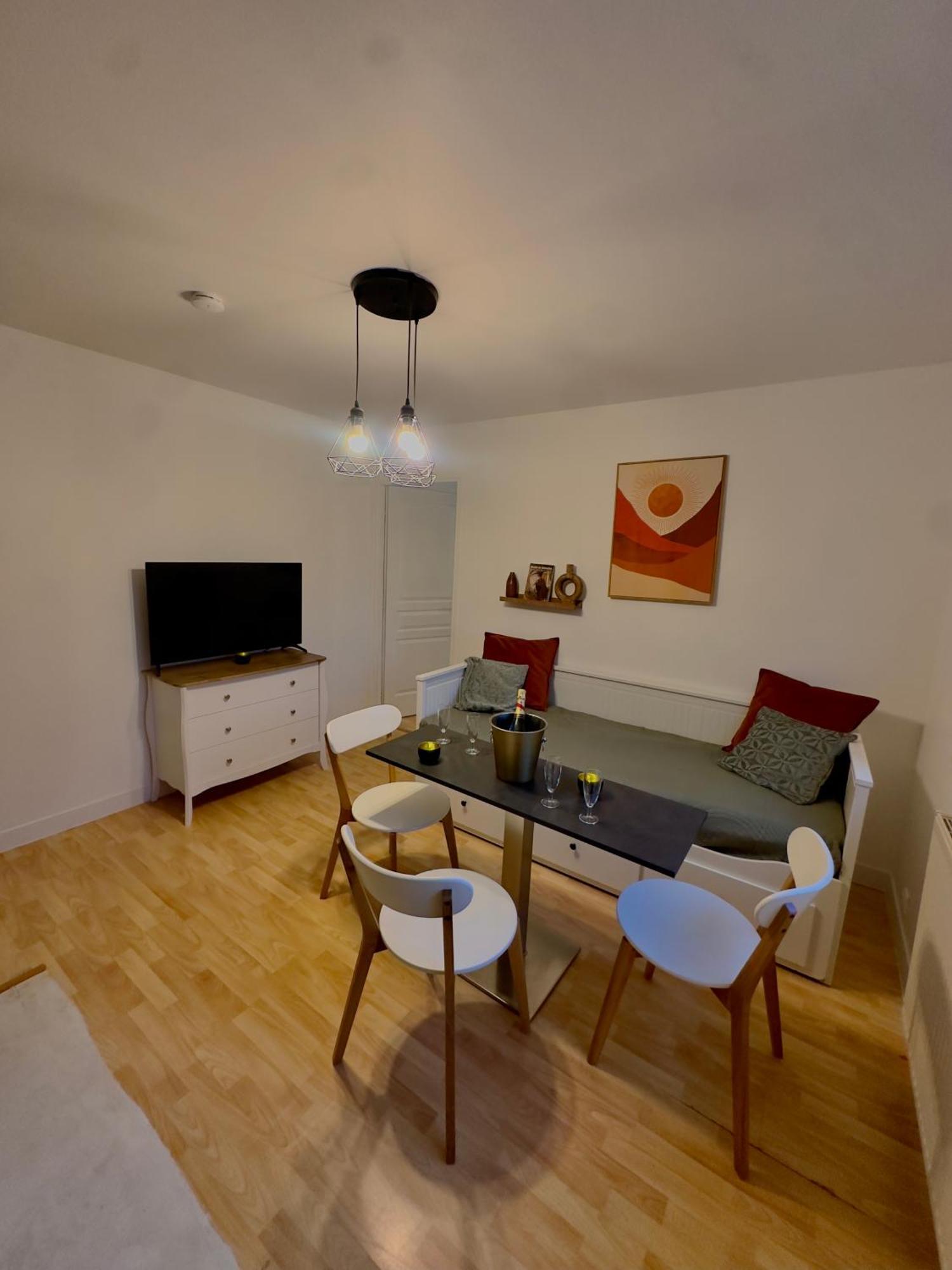 Appartement Chloe Du Lac Montferrat  Exterior photo